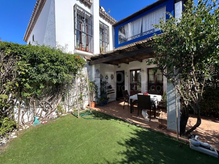 Cosy, ensoleillé, andalou, proche de la plage