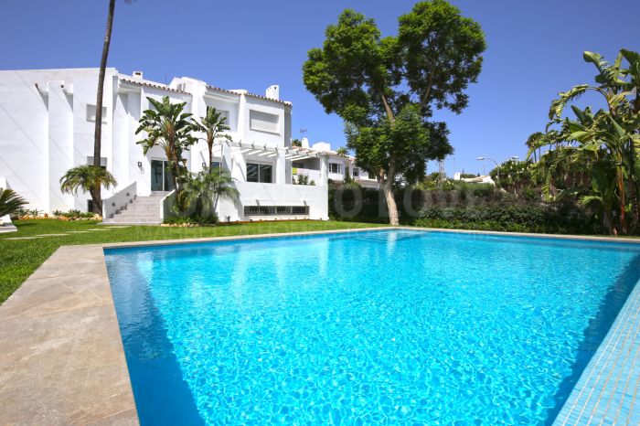 Maison de ville entièrement rénovée - Nueva Andalucía