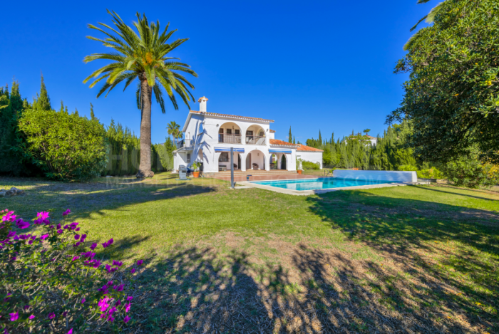 Villa zu verkaufen in Atalaya, Estepona Ost