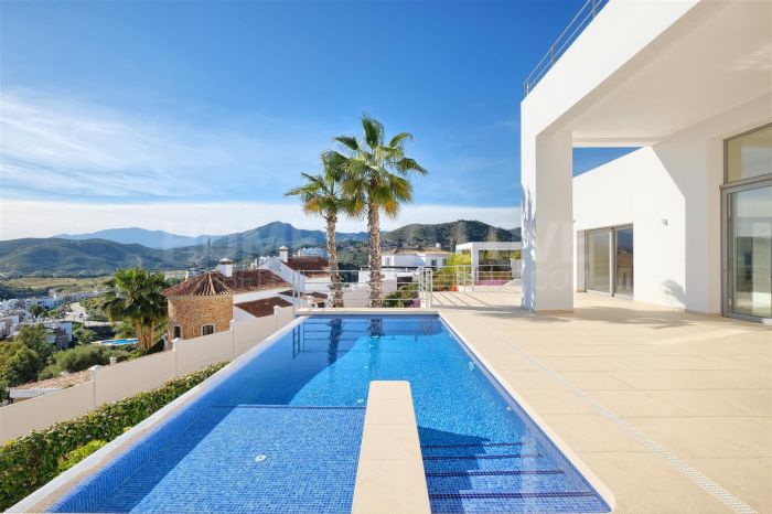 Villa à vendre à Puerto del Capitan, Benahavis