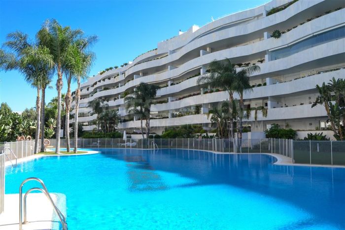  Lujoso apartamento en Puerto Banús, Costa del Sol