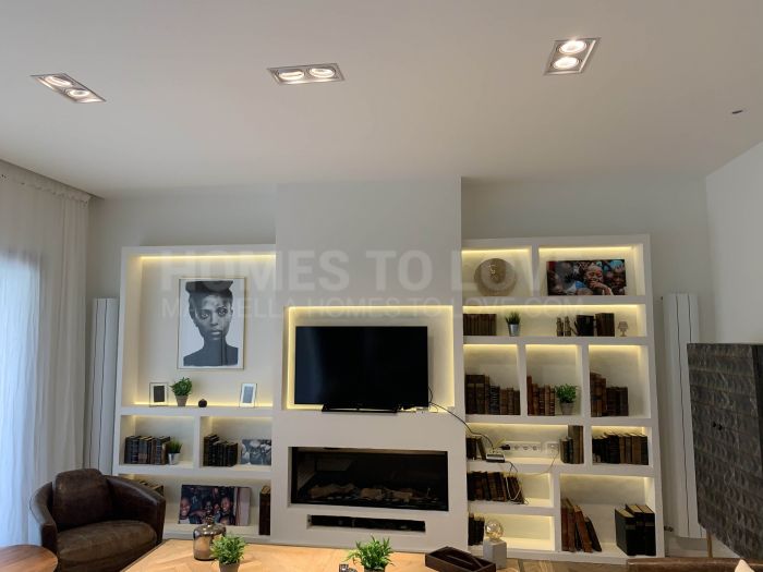 Beautiful newly built villa, ready to move in, zone F,