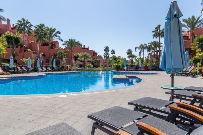 Apartamento En alquiler en Cabo Bermejo, Estepona Este