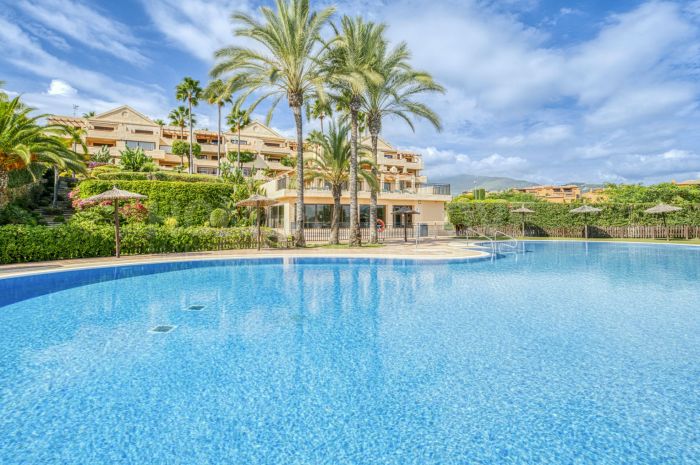 Erdgeschosswohnung zu verkaufen in Las lomas del Conde Luque, Benahavis