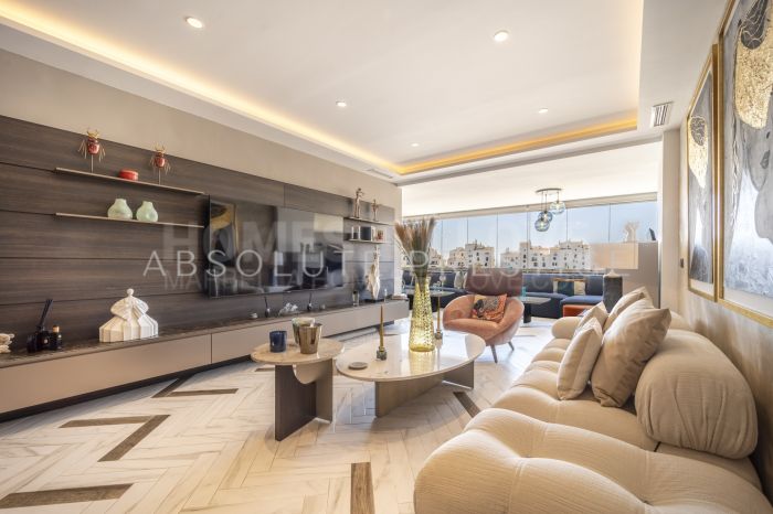 APARTAMENTO DE DISEÑO ELEGANTE EN EL CORAZÓN DE PUERTO BANÚS