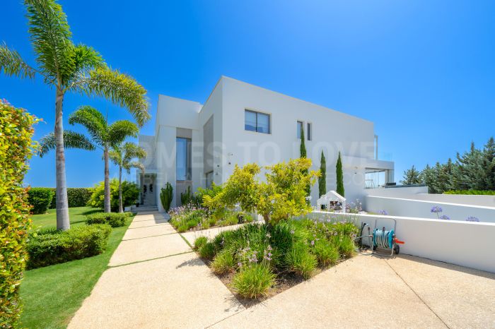Villa for sale in Mirabella Hills, Benahavis