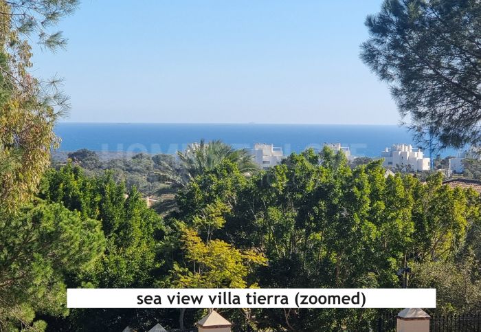 Terreno con vistas panorámicas al mar y licencia de construcción en Almenara Golf