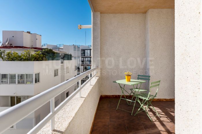 Apartment in the centre of Marbella, on the second line of the beach