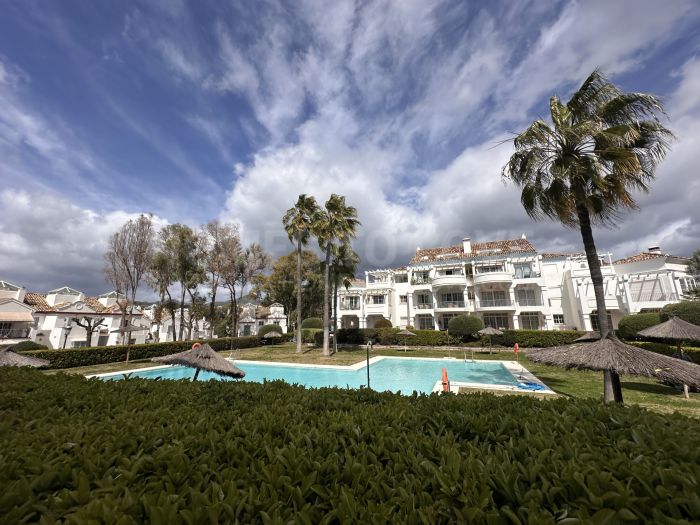 Апартамент на нижнем этаже в аренду в Guadalmina Alta, Сан Педро де Алькантара