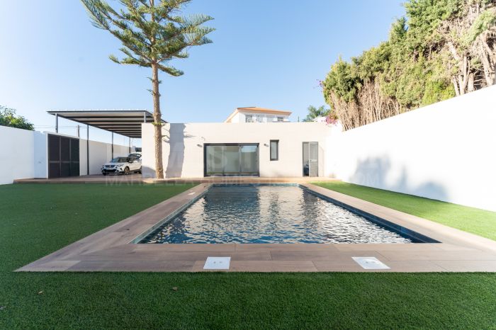 Villa for sale in El Coto, Mijas Costa