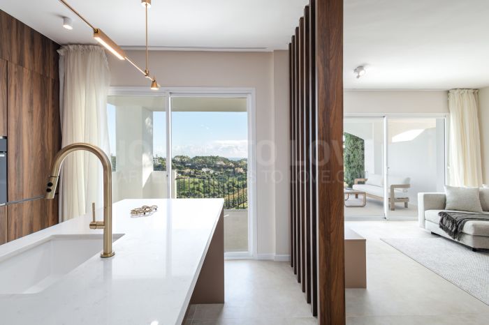 3-BEDROOM APARTMENT WITH BREATHTAKING VIEWS IN ALTOS DE LA QUINTA