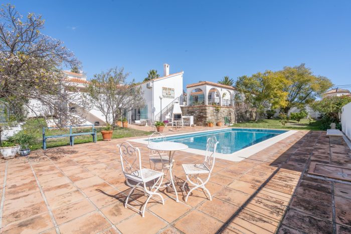 Villa zu verkaufen in Estepona