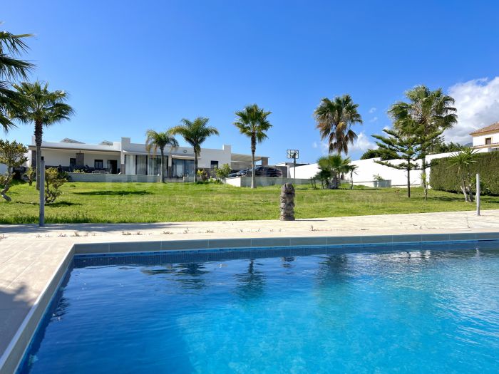 Superbe Finca de 3 chambres à coucher avec écuries à vendre à Estepona