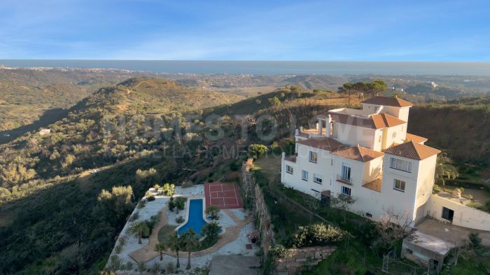 Вилла на продажу в Эстепона