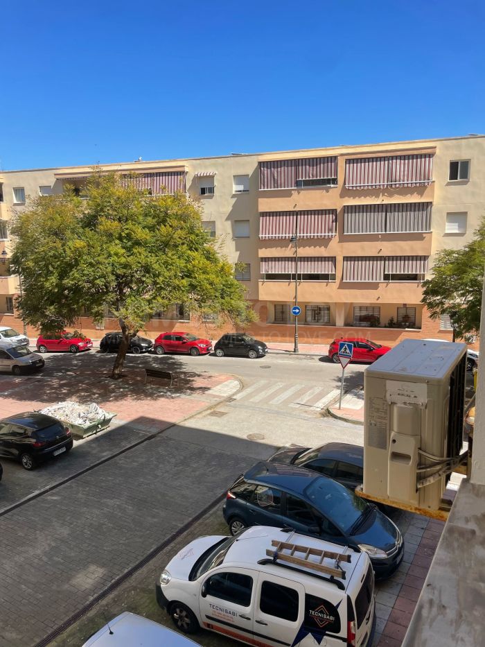 Opportunité pour un appartement de 3 chambres à proximité du Port d'Estepona !