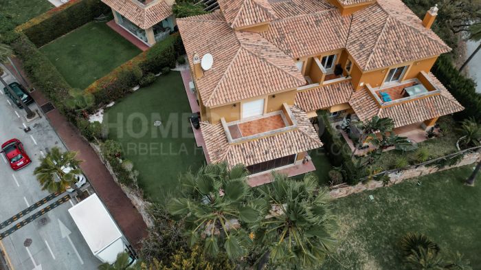 Elegant Semi-Detached Home in Santa Clara Golf – Sea Views, Private Garden & Year-Round Terrace