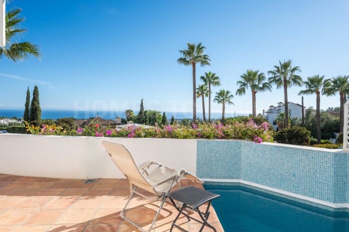 Appartement de 2 chambres avec vue sur la mer à vendre à Jardines Colgantes, Marbella Golden Mile