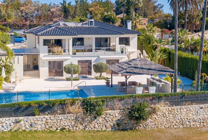 Villa à louer à court terme à Los Naranjos Golf, Nueva Andalucia