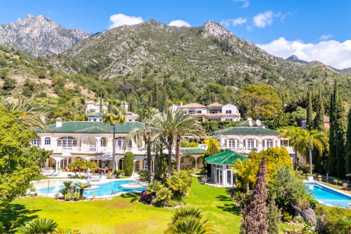 SPECTACULAR PRIVATE ESTATE WITH PANORAMIC VIEWS AND DEVELOPMENT POTENTIAL IN CASCADA DE CAMOJÁN
