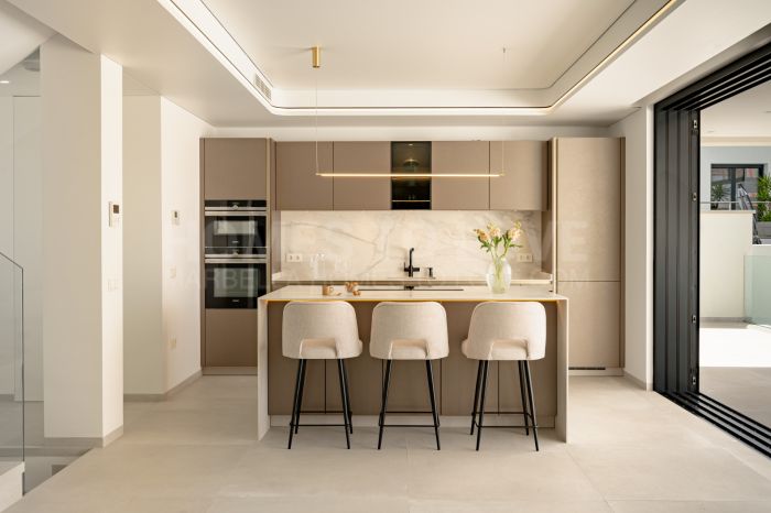 Stunning Four-Bedroom Villa in the Heart of La Cala de Mijas, Costa del Sol