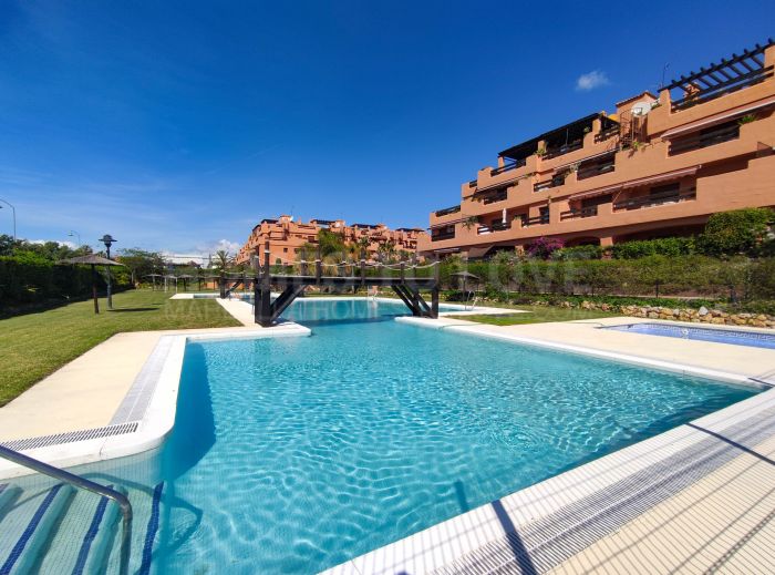 Wohnung zu verkaufen in Playa del Angel, Estepona Stadt