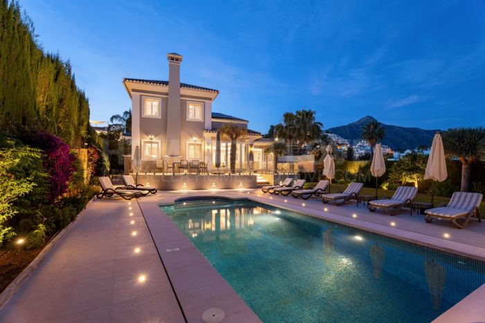 Exquisite Six-Bedroom Luxury Villa in the Golf Valley of Nueva Andalucia, Marbella