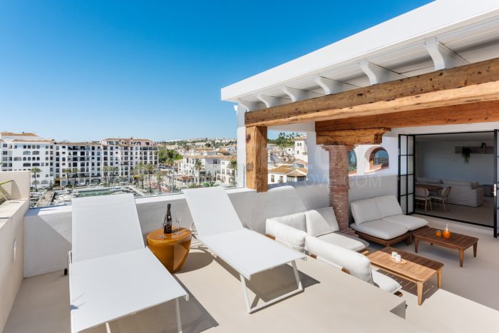 Пентхаус дуплекс на продажу в Puerto La Duquesa, Манильва