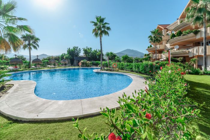 Sofisticada residencia en planta baja en Magna Marbella