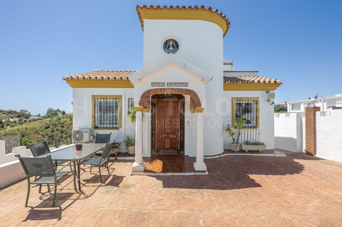 Villa Andalouse Authentique dans un Quartier Paisible de Mijas