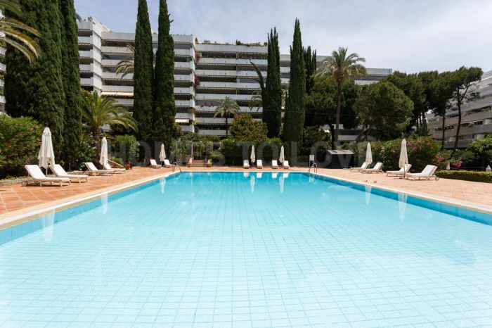 Exclusive Apartment for Sale in the Prestigious Don Gonzalo Complex, Marbella
