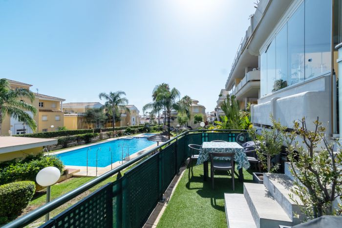 Ground Floor Apartment for sale in Cabopino, Marbella East
