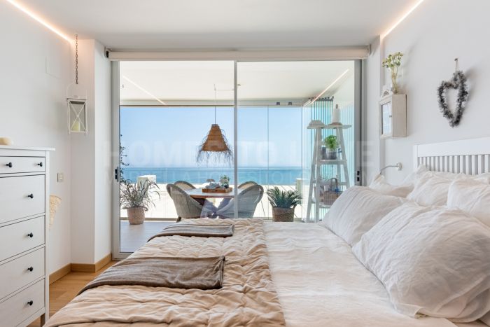 Apartamento de tres dormitorios con vistas panorámicas al mar en MedOne, El Higuerón