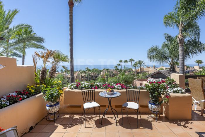 Mansion Club - Penthouse with spectacular sea views !!