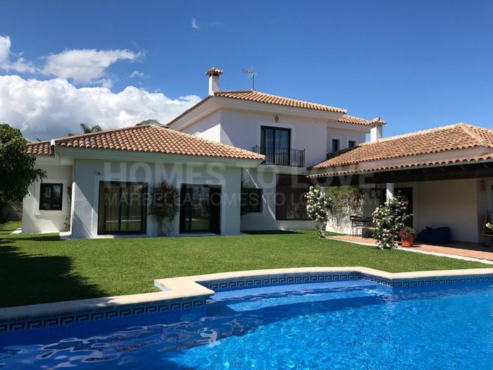 Villa zur Langzeitmiete in Los Flamingos Golf, Benahavis