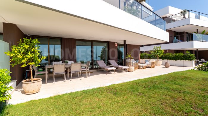 Апартамент на нижнем этаже на продажу в Camarate Golf, Bahia de Casares