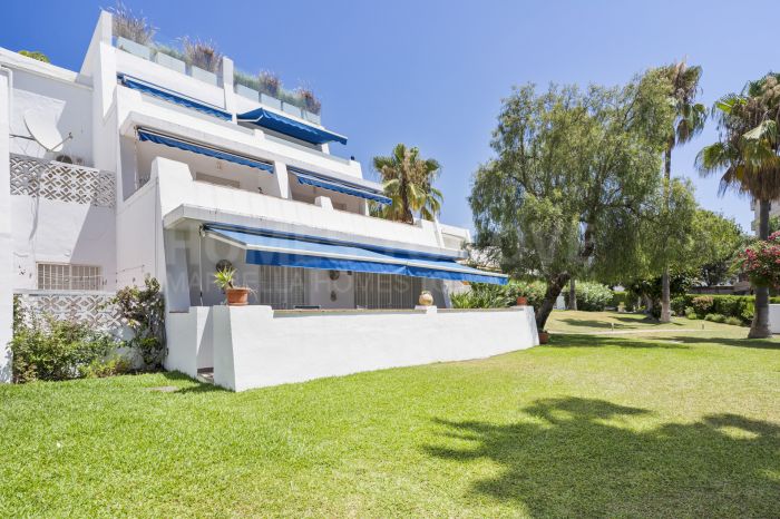 Amplio apartamento de 3 dormitorios – Nueva Andalucía, a pasos de Puerto Banús