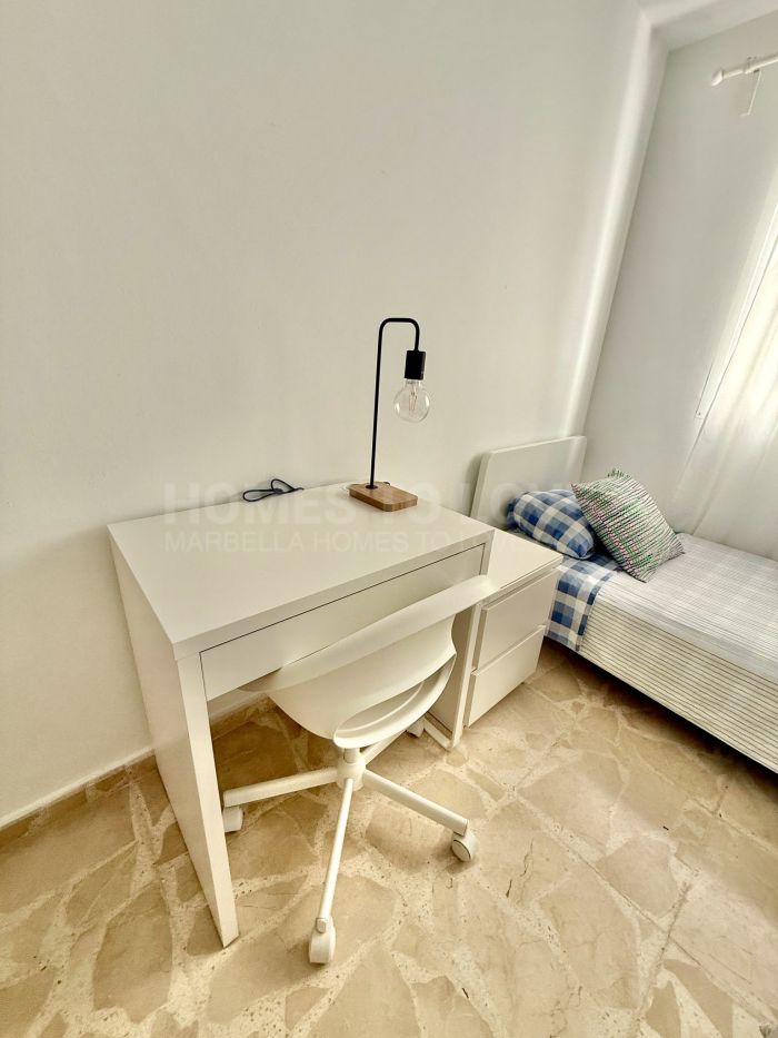 Encantador Apartamento en Planta Baja en el Corazón de Pueblo Nuevo de Guadiaro