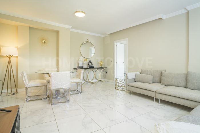 Vollständig Renovierte Erdgeschosswohnung mit Großer Terrasse – Golden Banus, Nueva Andalucía