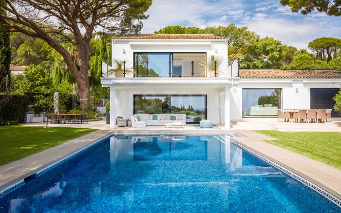 Villa élégante et entièrement rénovée avec maison d’invités et vues panoramiques à El Madroñal