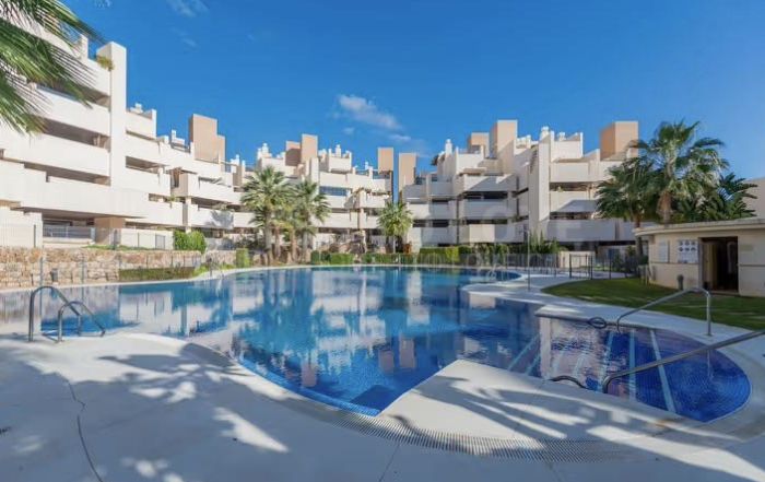 Appartement à louer à long terme à Bahia de la Plata, Estepona Est