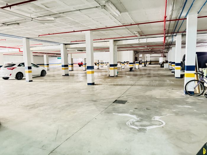 Парковка на продажу в Марбелья