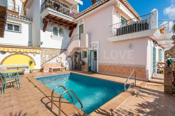 Charming Townhouse with a private pool for sale in Puebla Aida, Mijas Golf