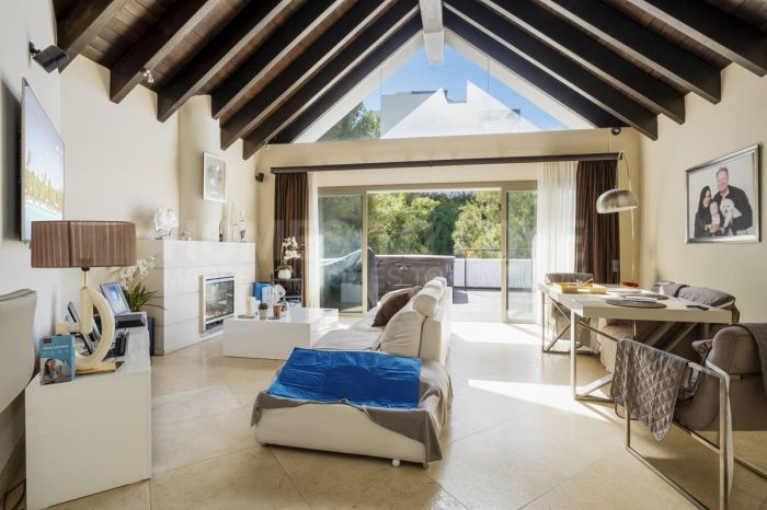 Apartamento en venta en Los Flamingos, Benahavis