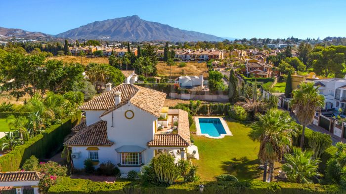 Beautiful, seven bedroom Villa nestled in the heart of Guadalmina Alta, Marbella
