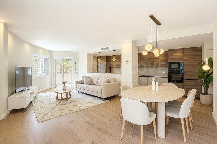Apartamento de 3 dormitorios totalmente reformado y amueblado - Puerto de Estepona