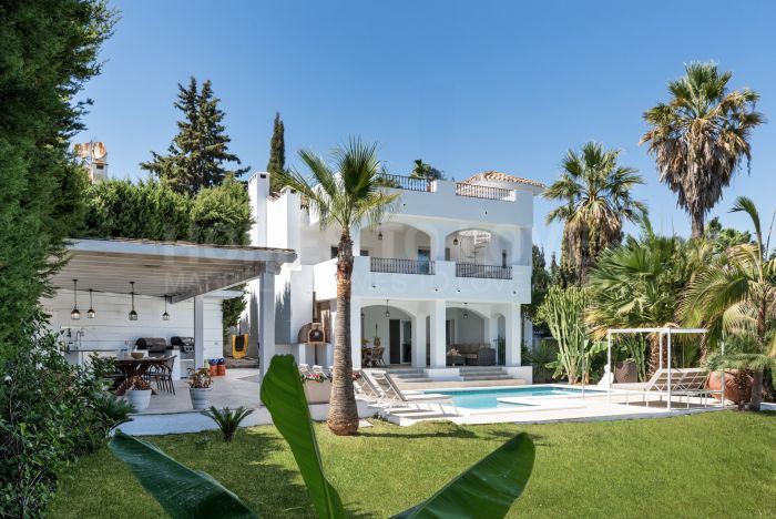 Modern Nueva Andalucía Villa