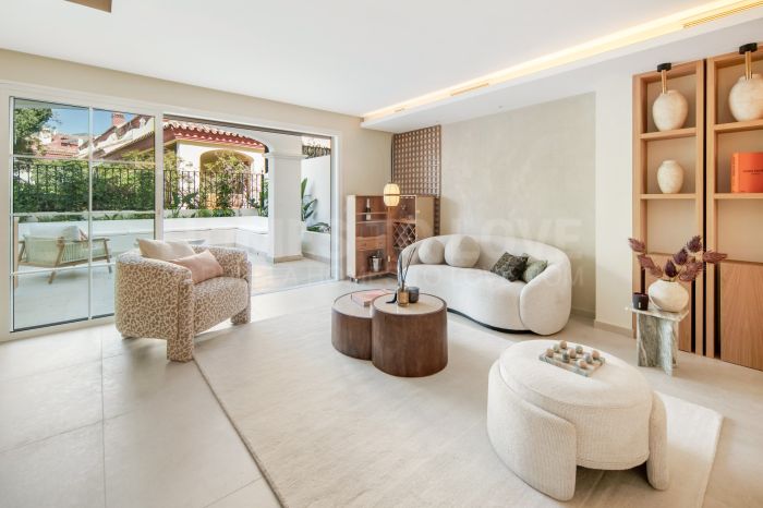 Golden Mile Gem – Renovated Townhouse with Terrace
