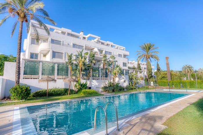 Fantástico ático dúplex orientado al este con solárium y impresionantes vistas al atardecer en La Cala Golf Resort, Mijas Costa