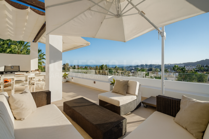 Elegante ático dúplex en Aloha, Marbella con 3 dormitorios