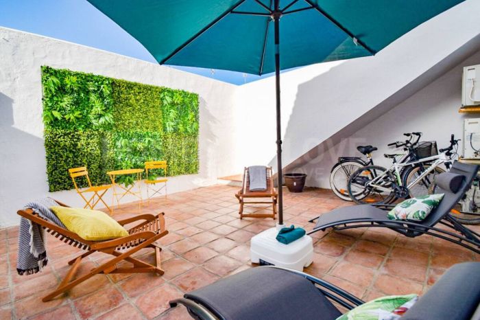 Adosado a solo 100 metros del mar – ¡Luz, espacio y rentabilidad!